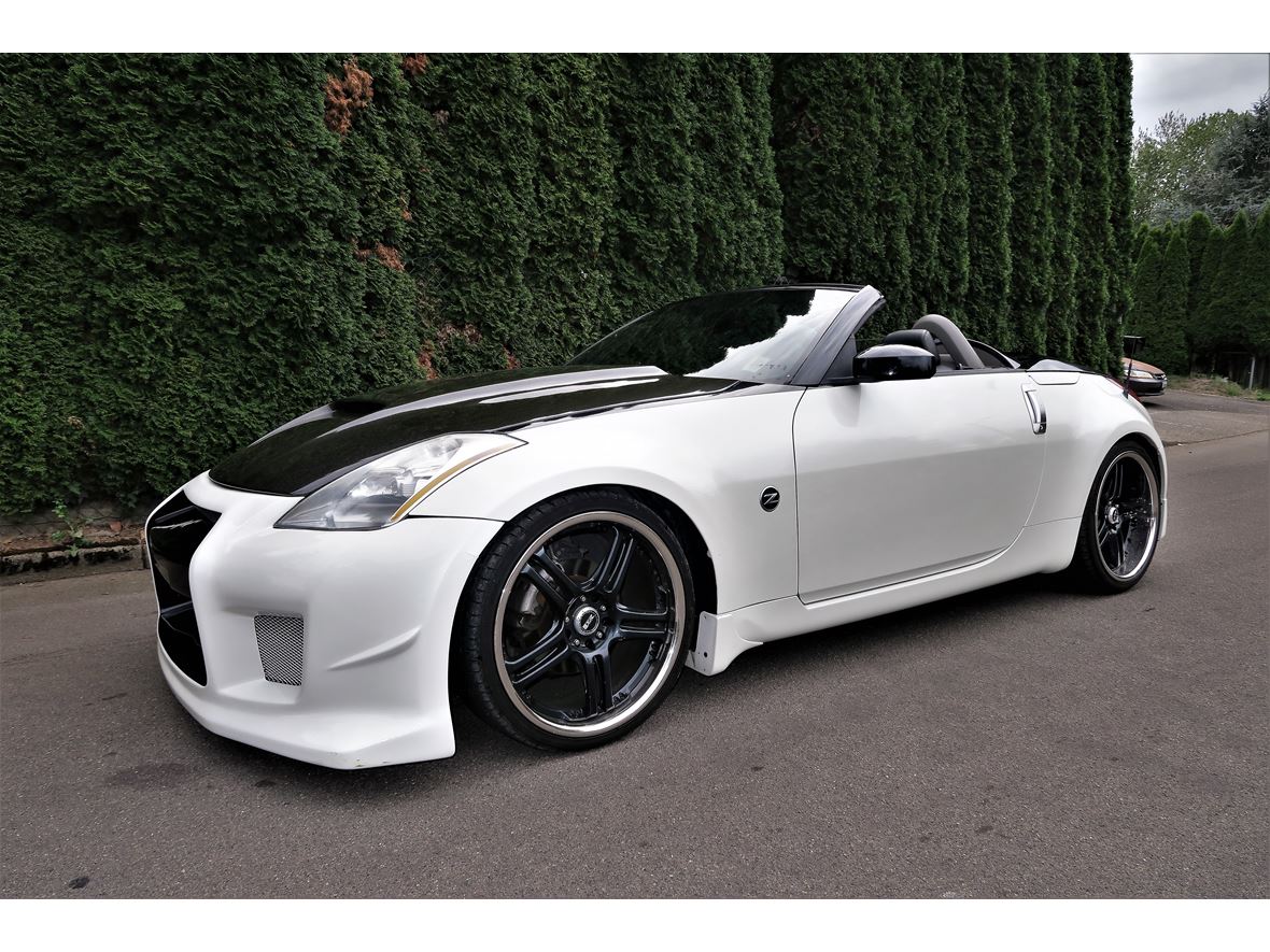 2004 Nissan 350Z for sale by owner in Portland