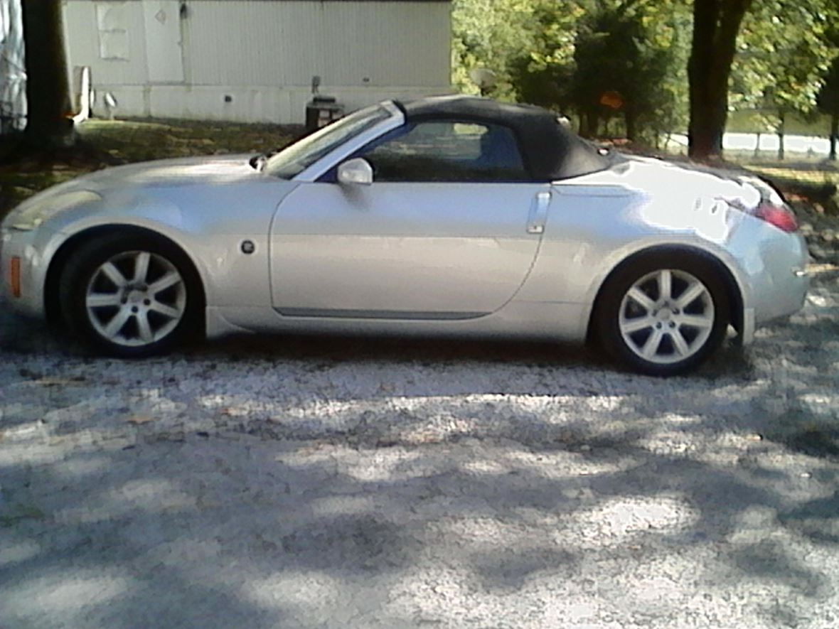 2004 Nissan 350Z for sale by owner in Carbondale