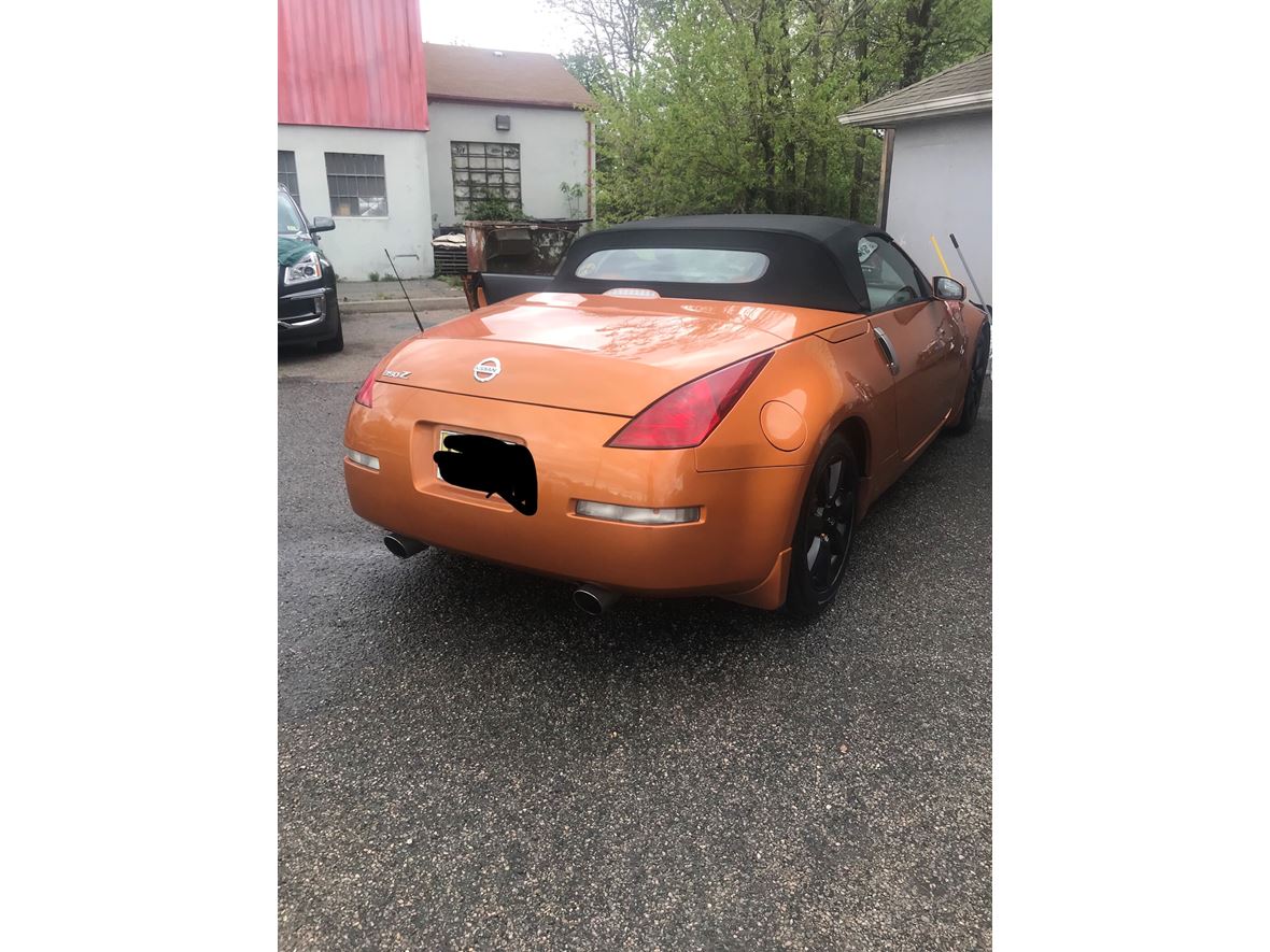 2004 Nissan 350Z for sale by owner in Jersey City