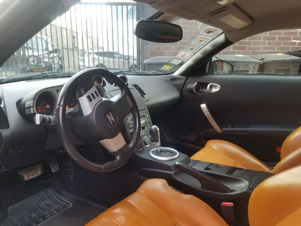2005 Nissan 350Z for sale by owner in Chicago