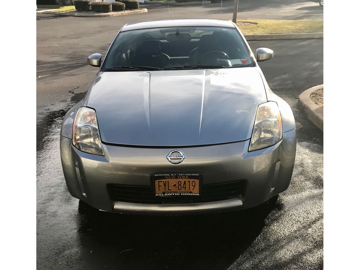 2005 Nissan 350Z for sale by owner in Amityville