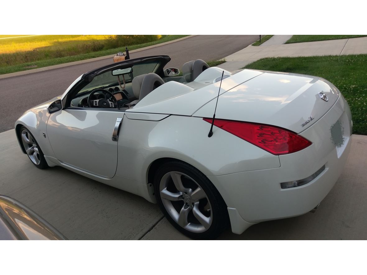 2007 Nissan 350Z for sale by owner in Knoxville