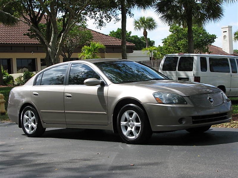 2005 Nissan Altima 2.5S 001 Automobile Exchange