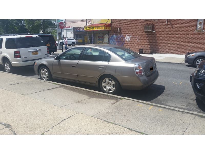 2002 Nissan Altima for sale by owner in Brooklyn