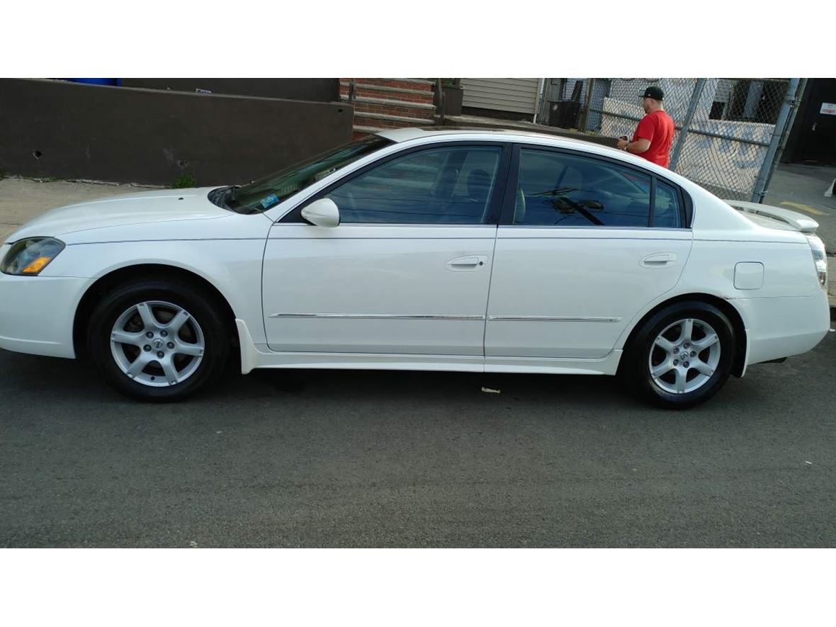 2005 Nissan Altima for sale by owner in Elizabeth