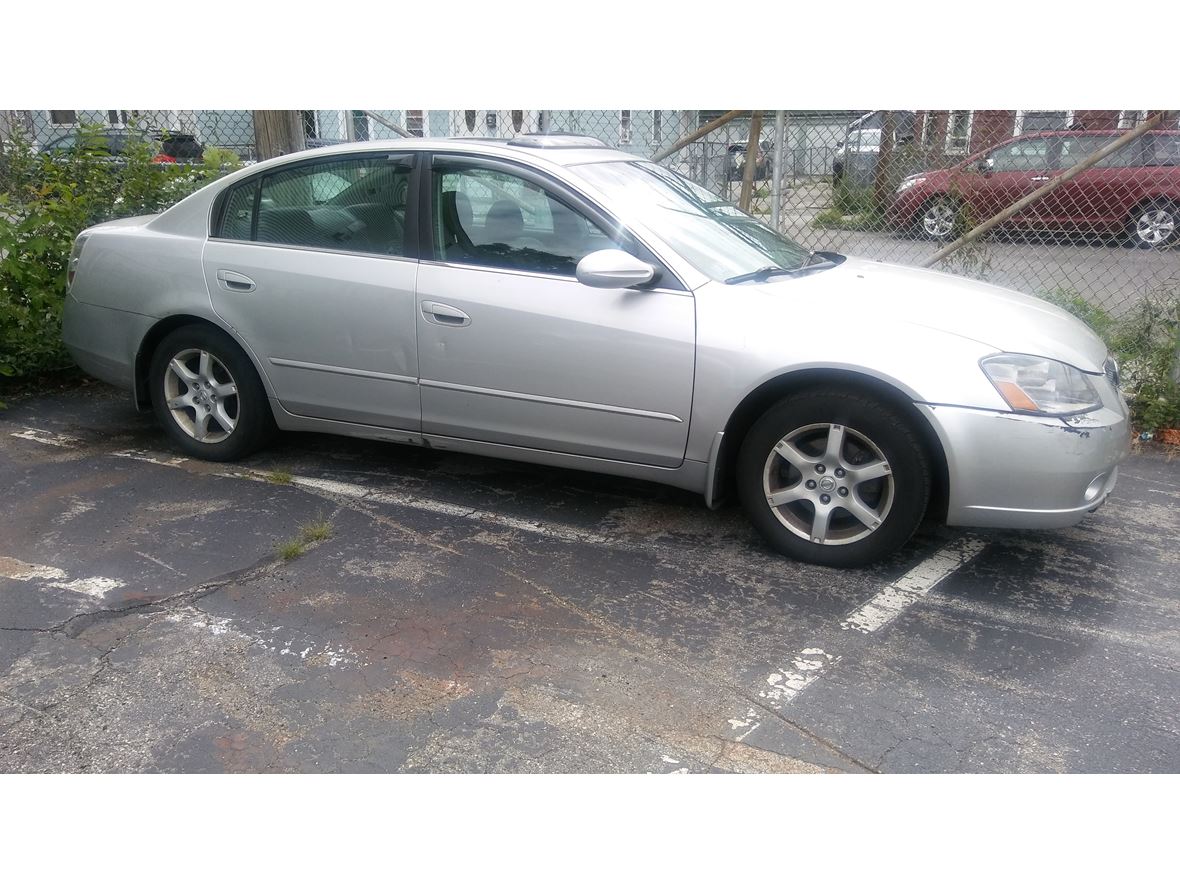 2005 Nissan Altima for sale by owner in Lawrence