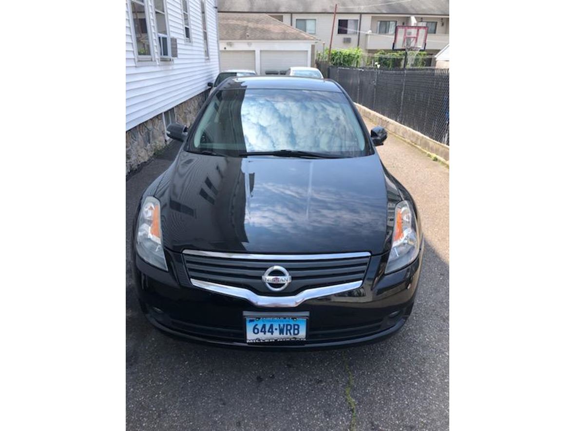 2008 Nissan Altima for sale by owner in Bridgeport