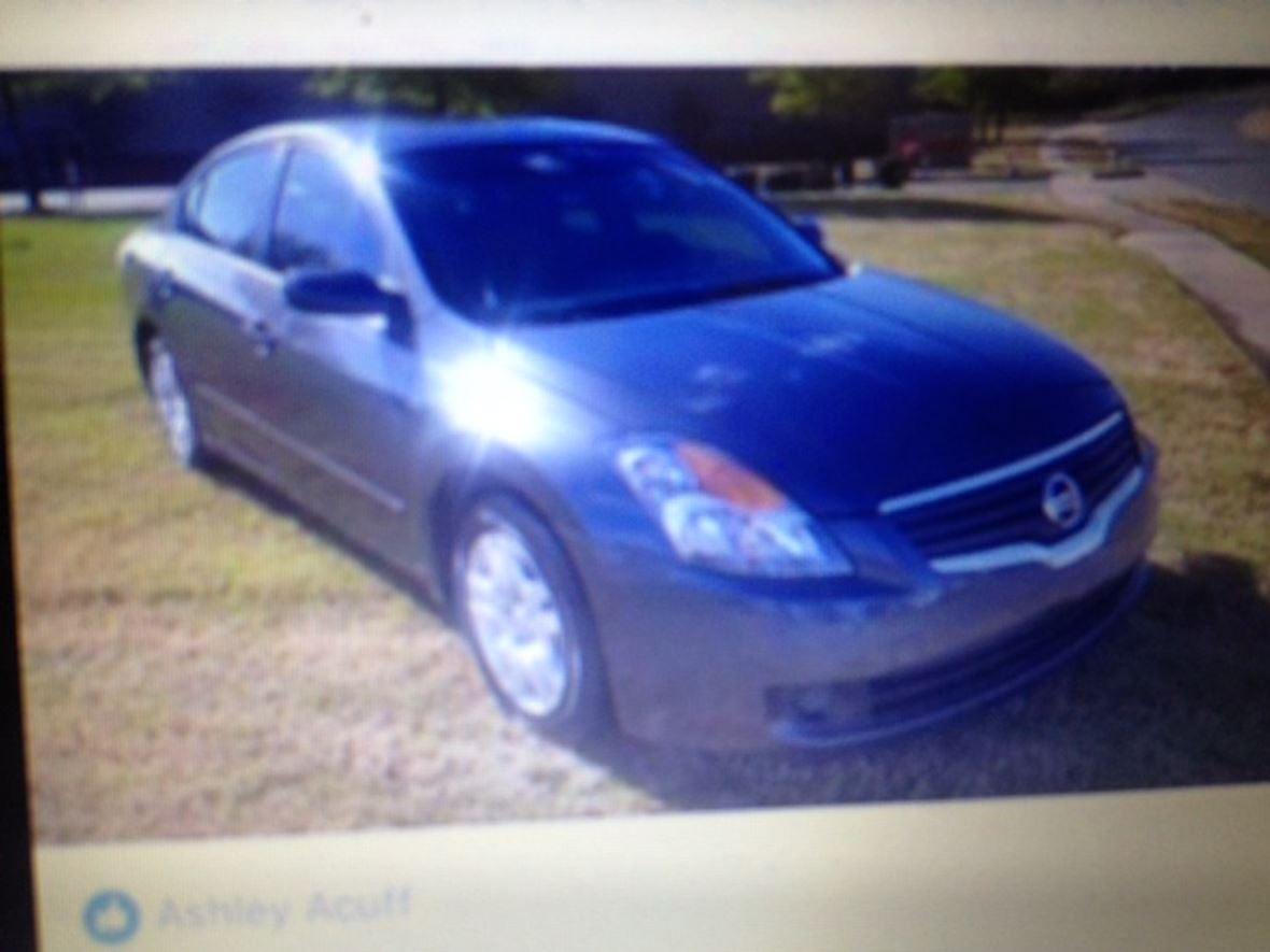 2009 Nissan Altima for sale by owner in Little Rock