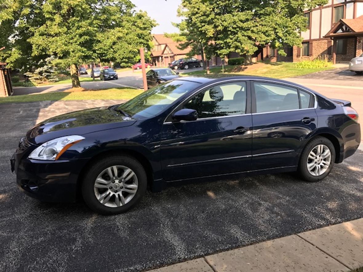 2011 Nissan Altima for sale by owner in Wheaton