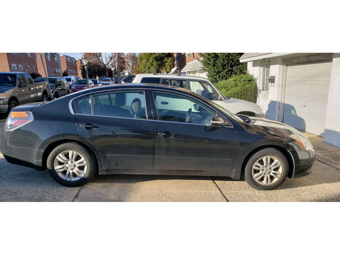 2011 Nissan Altima for sale by owner in Philadelphia