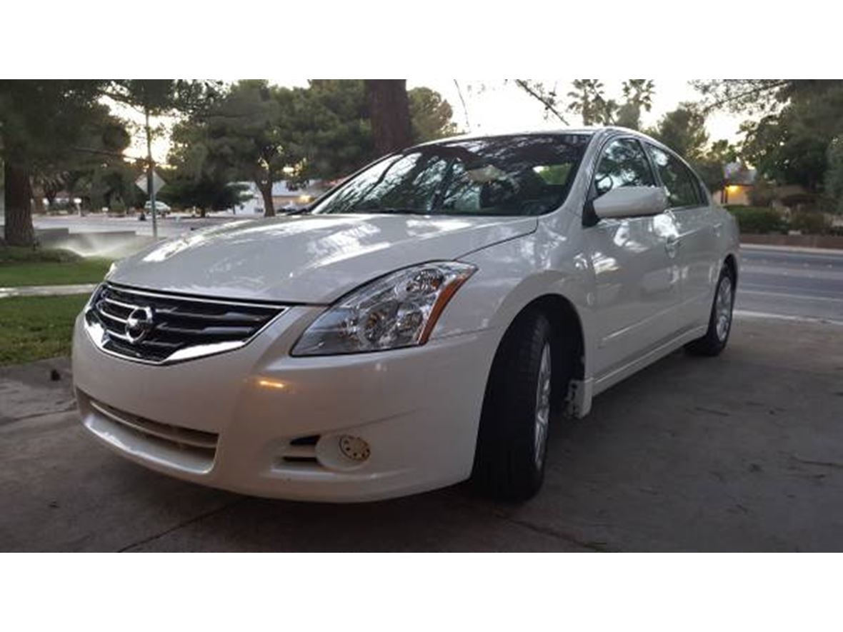 2012 Nissan Altima for sale by owner in Las Vegas