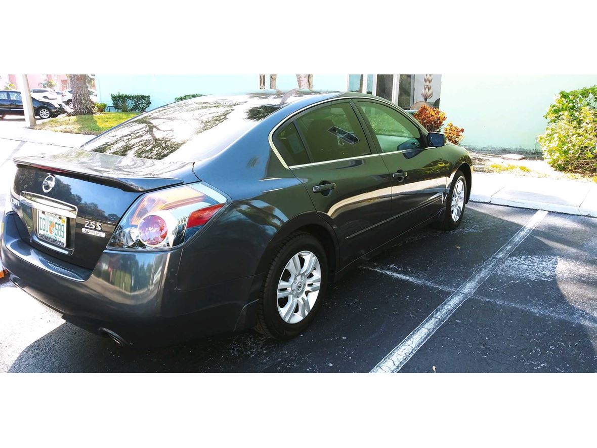 2012 Nissan Altima for sale by owner in Bradenton