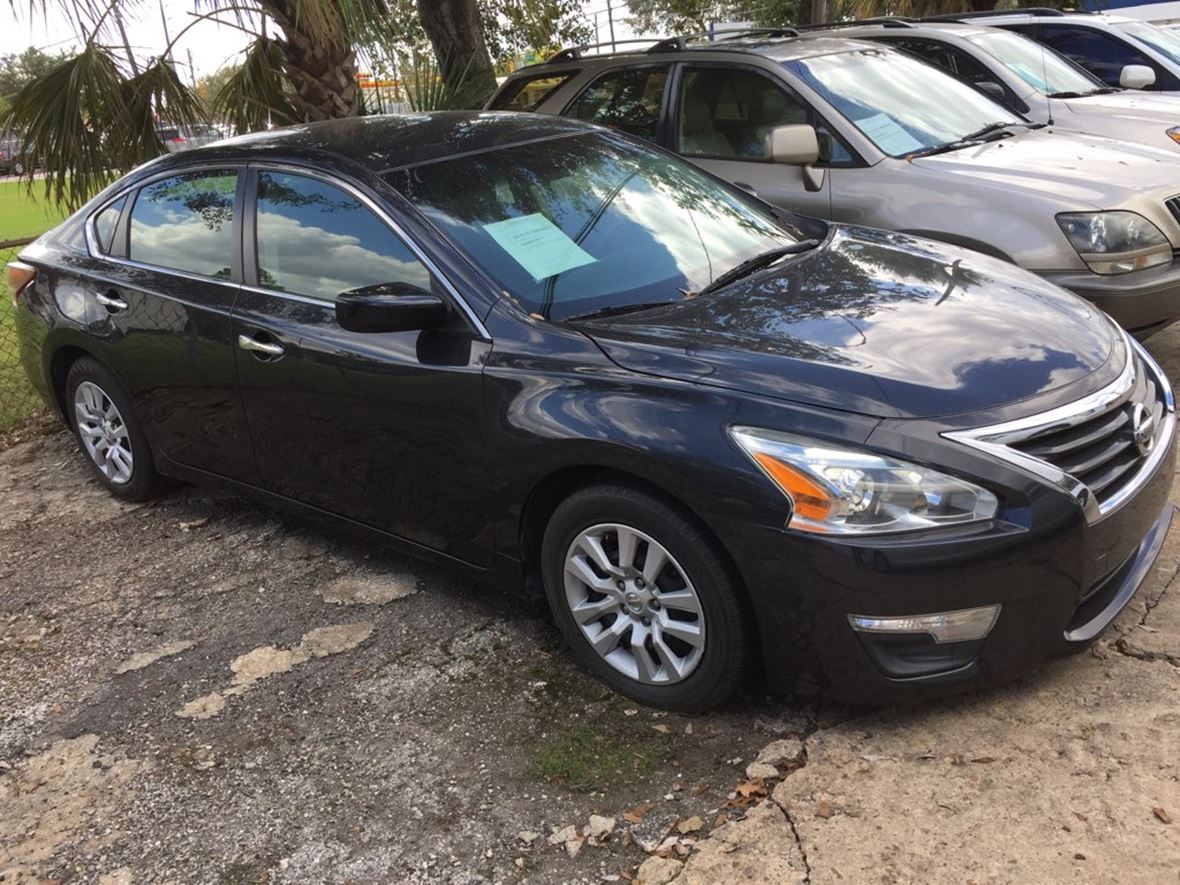2013 Nissan Altima for sale by owner in Houston