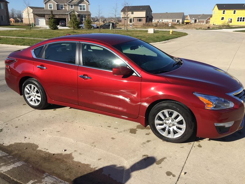 2015 Nissan Altima for sale by owner in MACOMB