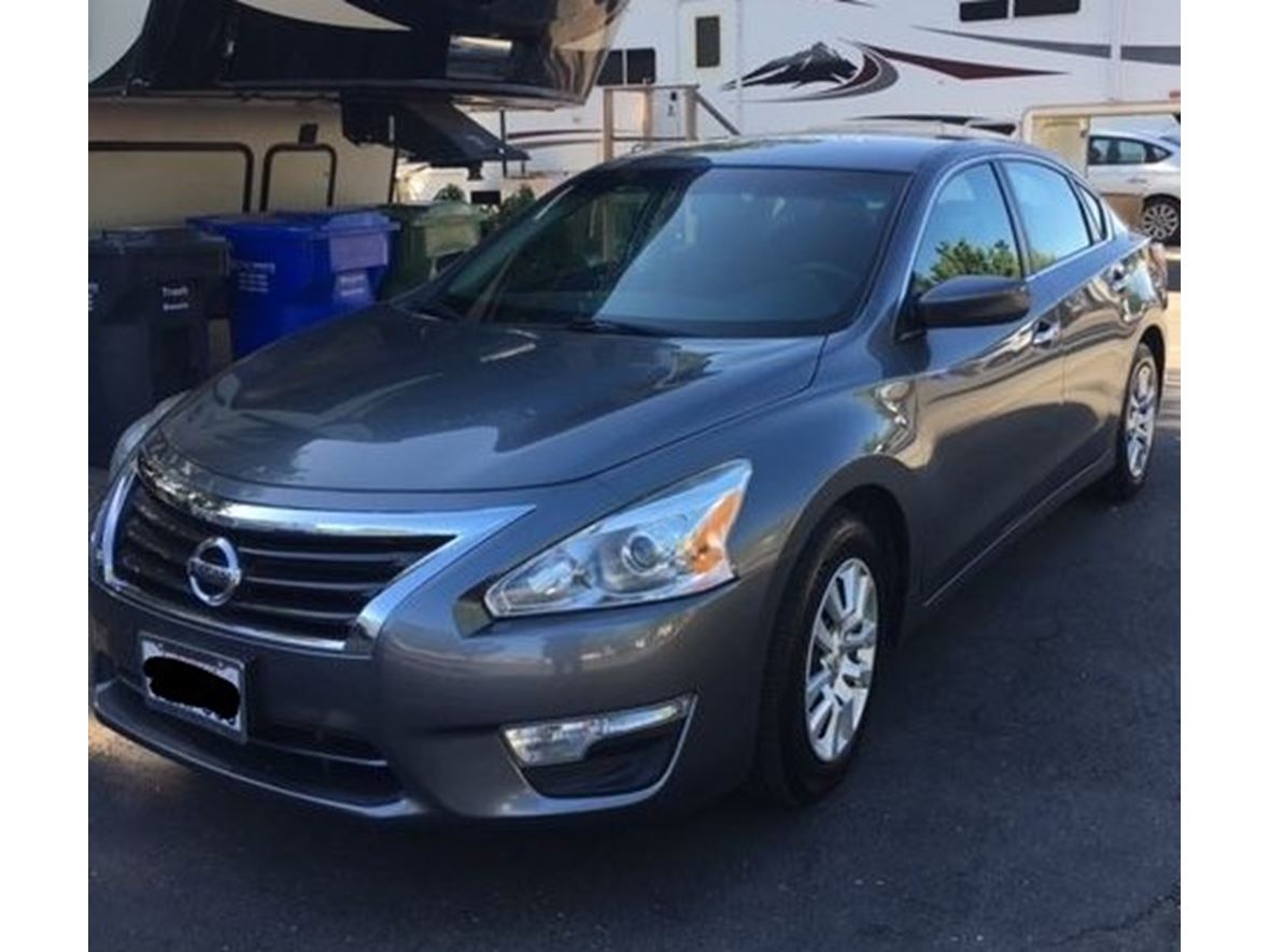 2015 Nissan Altima for sale by owner in Elk Grove