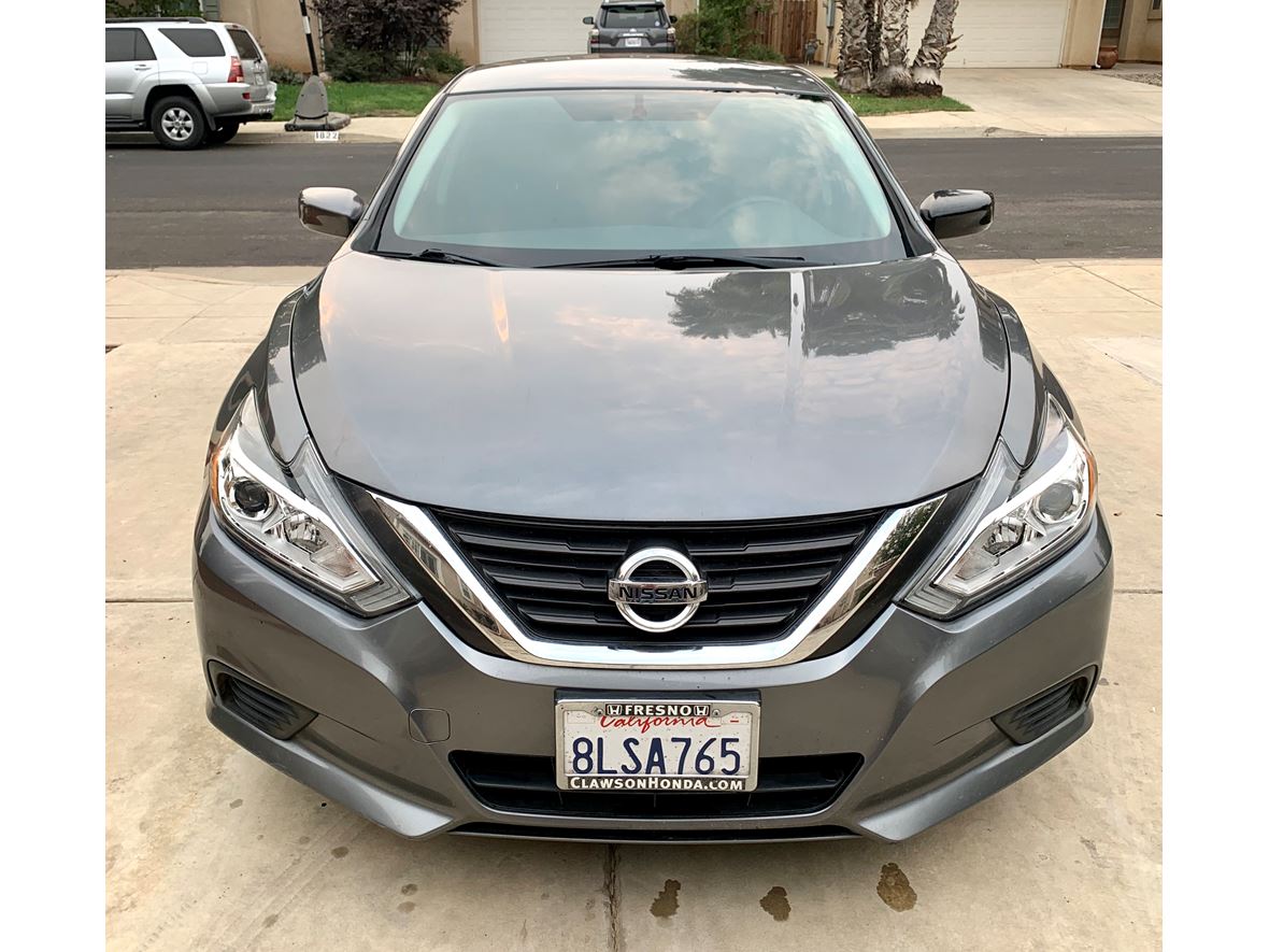 2016 Nissan Altima for sale by owner in Clovis