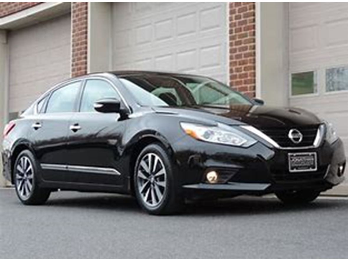 2017 Nissan Altima for sale by owner in McDonough