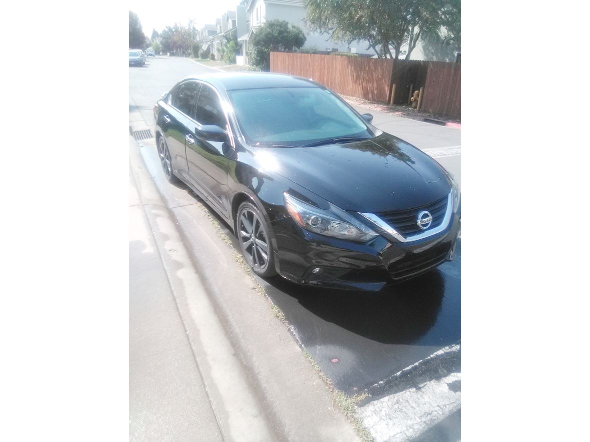 2017 Nissan Altima for sale by owner in Sacramento
