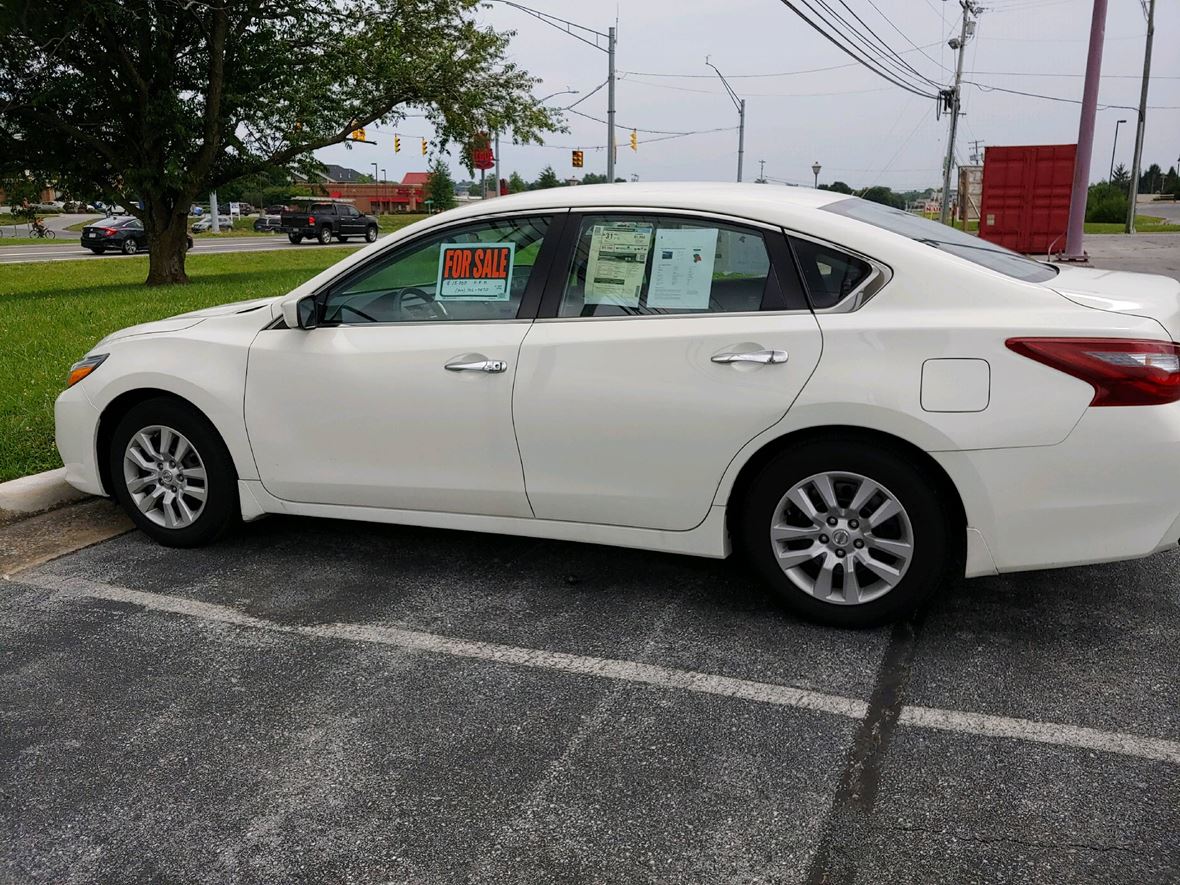 2018 Nissan Altima for sale by owner in Martinsburg
