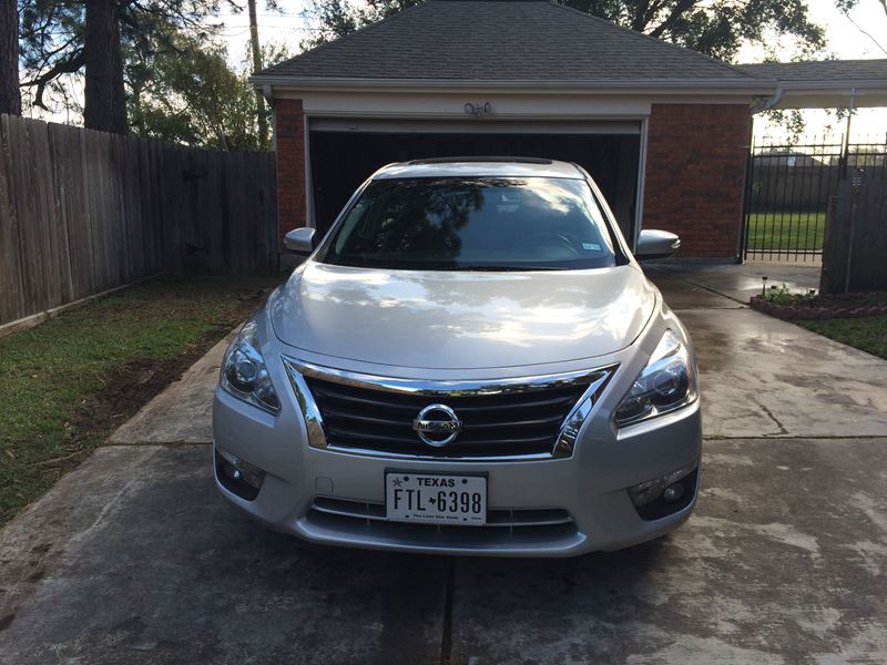 2013 Nissan Altima SV for sale by owner in HOUSTON