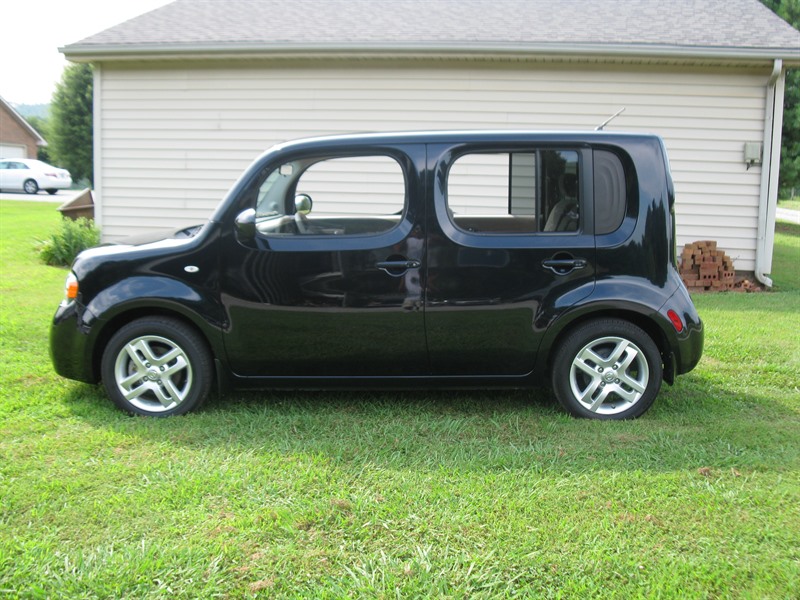 2010 Nissan Cube for sale by owner in MARTINSVILLE