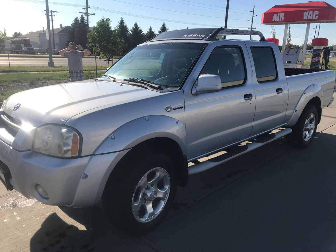 2002 Nissan Frontier for sale by owner in Bismarck