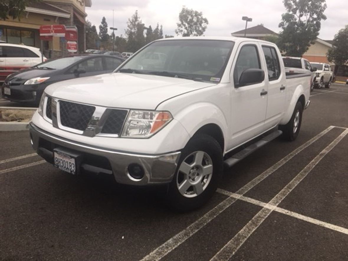2007 Nissan Frontier 4-dr crew for sale by owner in Laguna Woods