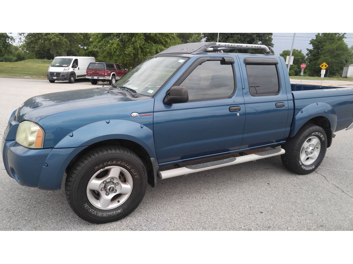 2002 Nissan Frontier SC  for sale by owner in Saint Peters