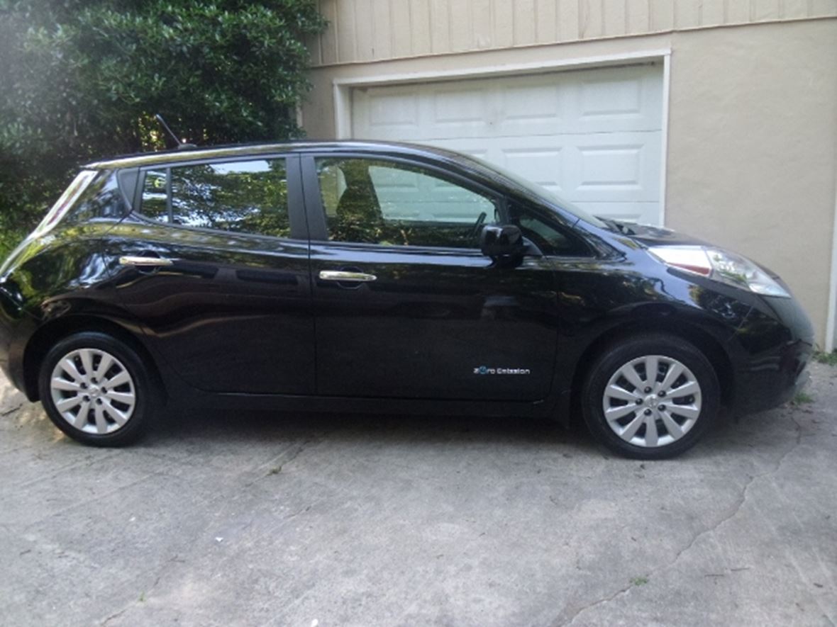 2013 Nissan Leaf for sale by owner in Marietta