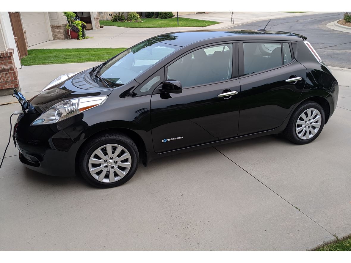 2015 Nissan Leaf for sale by owner in Boise
