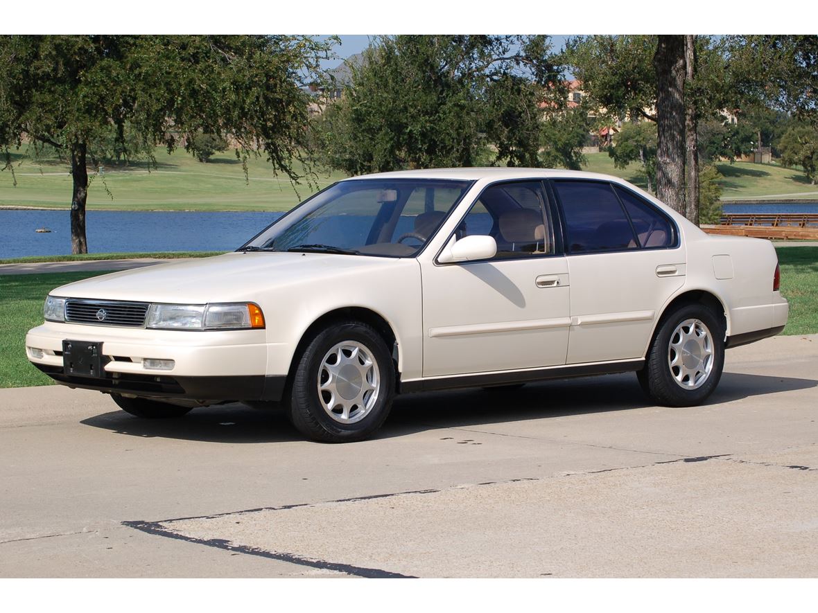 1994 Nissan Maxima for sale by owner in Frisco