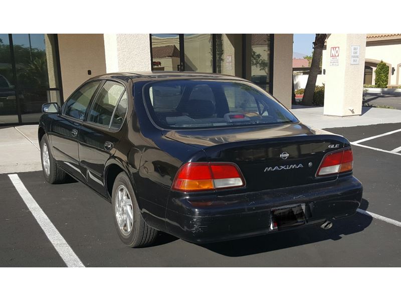 1998 Nissan Maxima for sale by owner in Las Vegas