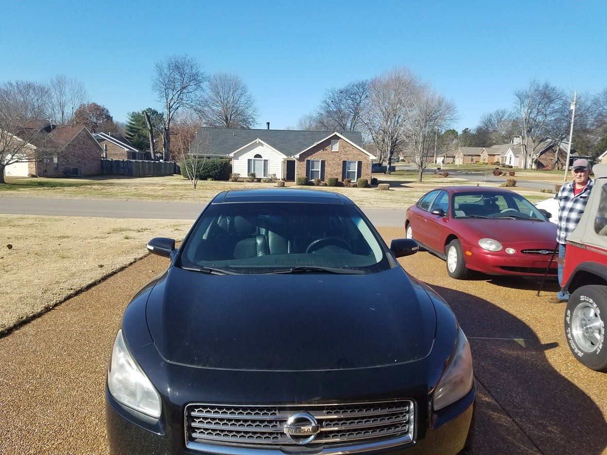 2010 Nissan Maxima for sale by owner in Murfreesboro
