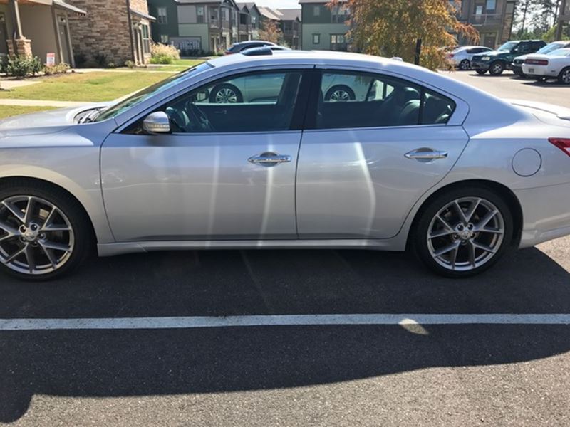 2011 Nissan Maxima for sale by owner in Slidell