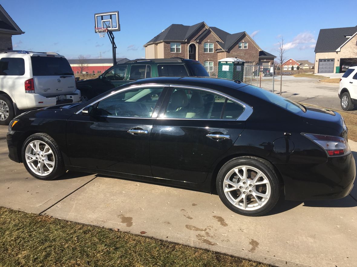 2012 Nissan Maxima for sale by owner in Plainfield