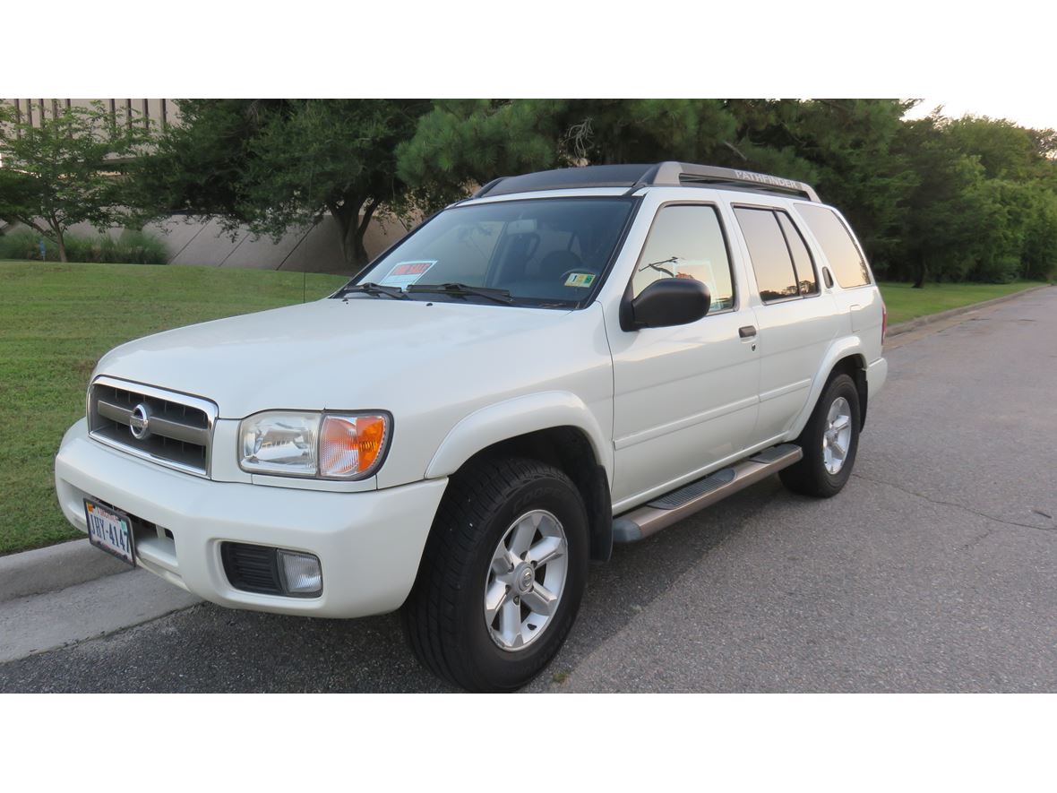 2004 Nissan Pathfinder for sale by owner in Virginia Beach