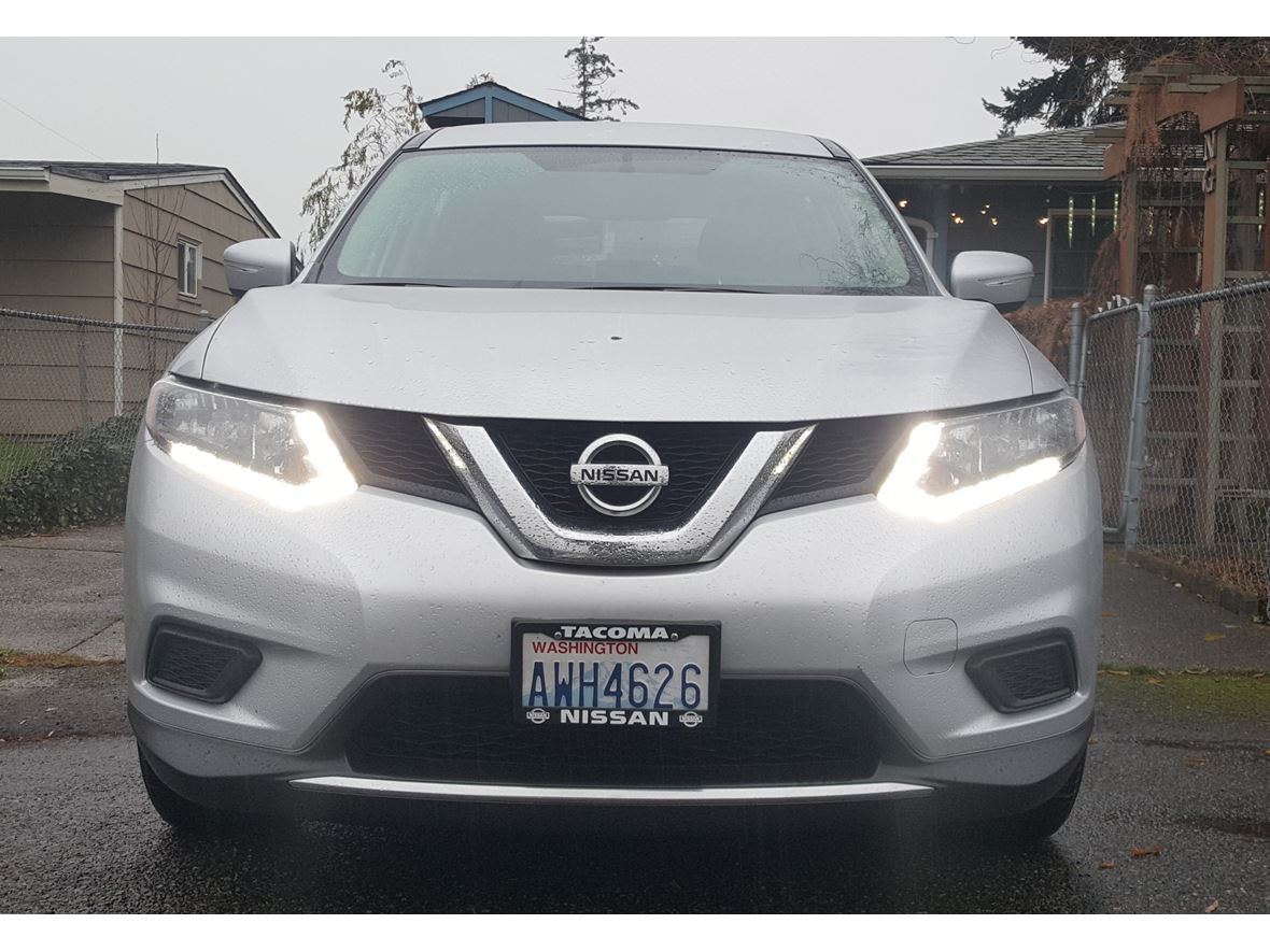 2015 Nissan Rogue Select for sale by owner in Lakewood