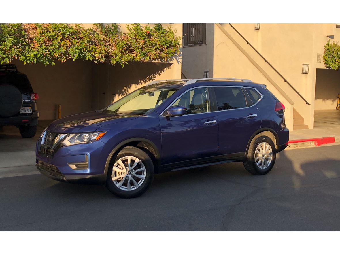 2019 Nissan Rogue SV AWD for sale by owner in Irvine
