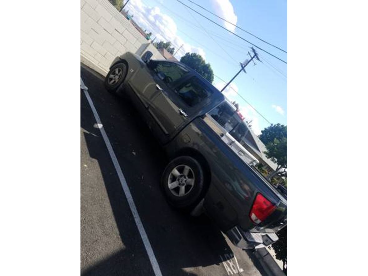 2004 Nissan Titan for sale by owner in Santa Ana