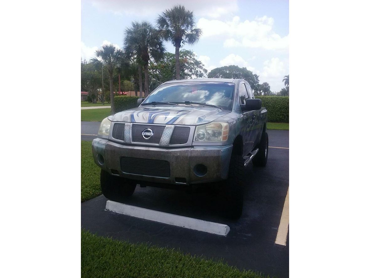 2004 Nissan Titan for sale by owner in West Palm Beach