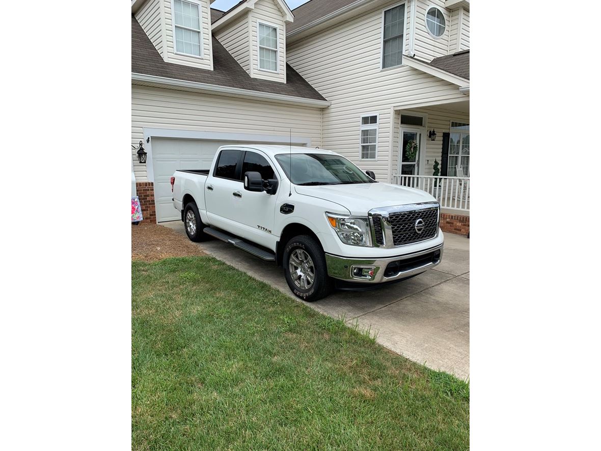 2017 Nissan Titan for sale by owner in Eden