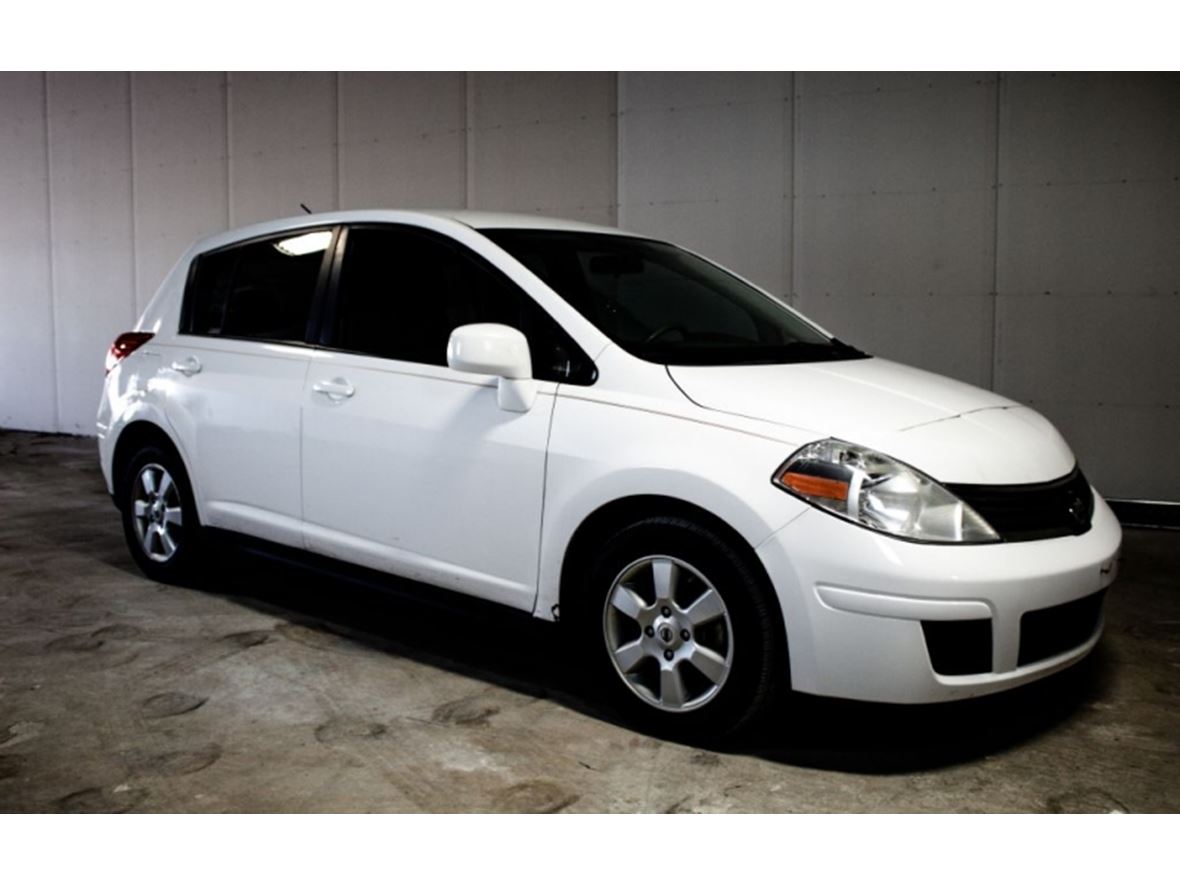 2008 Nissan Versa for sale by owner in Houston