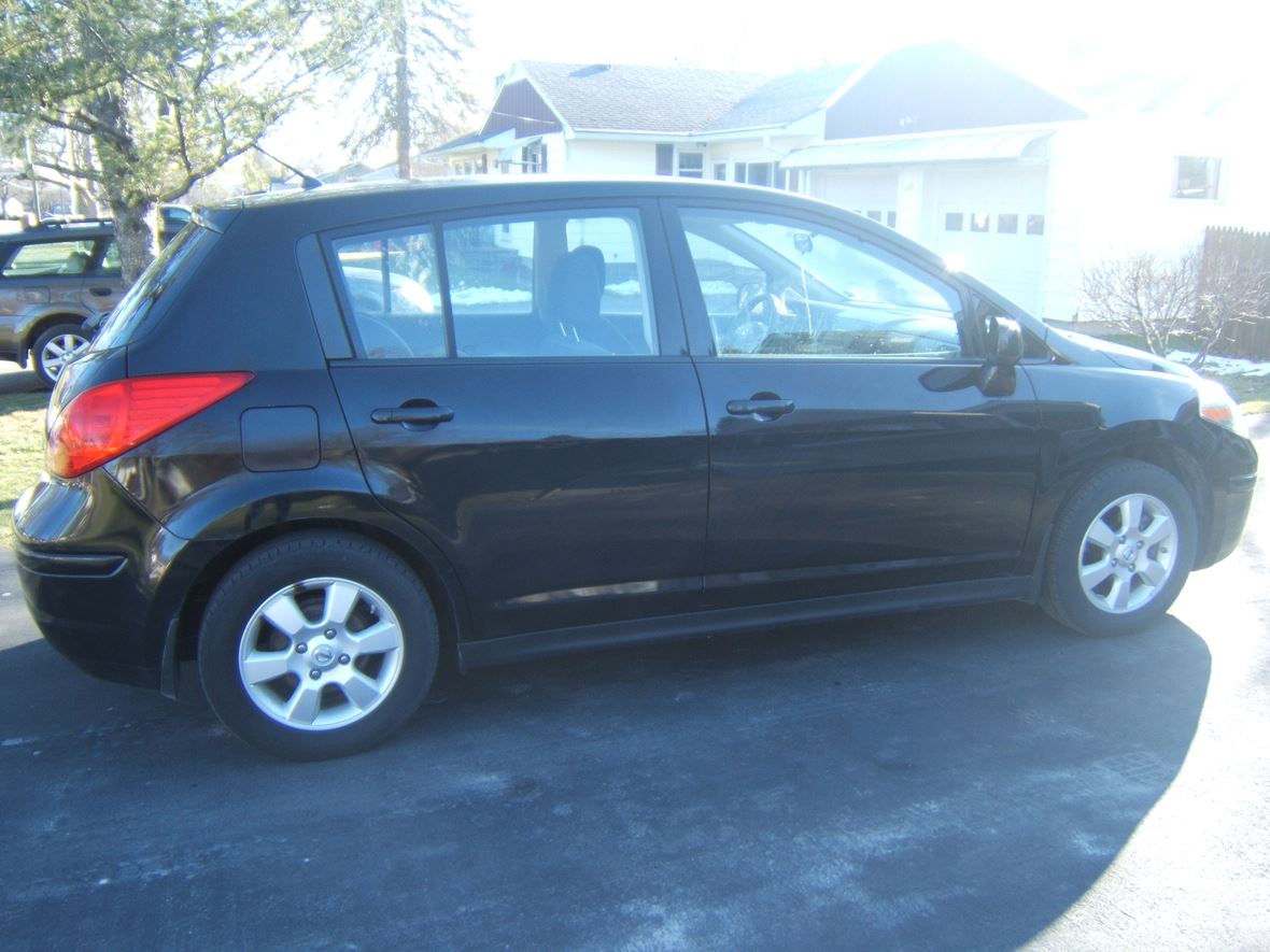 2009 Nissan Versa for sale by owner in Horseheads