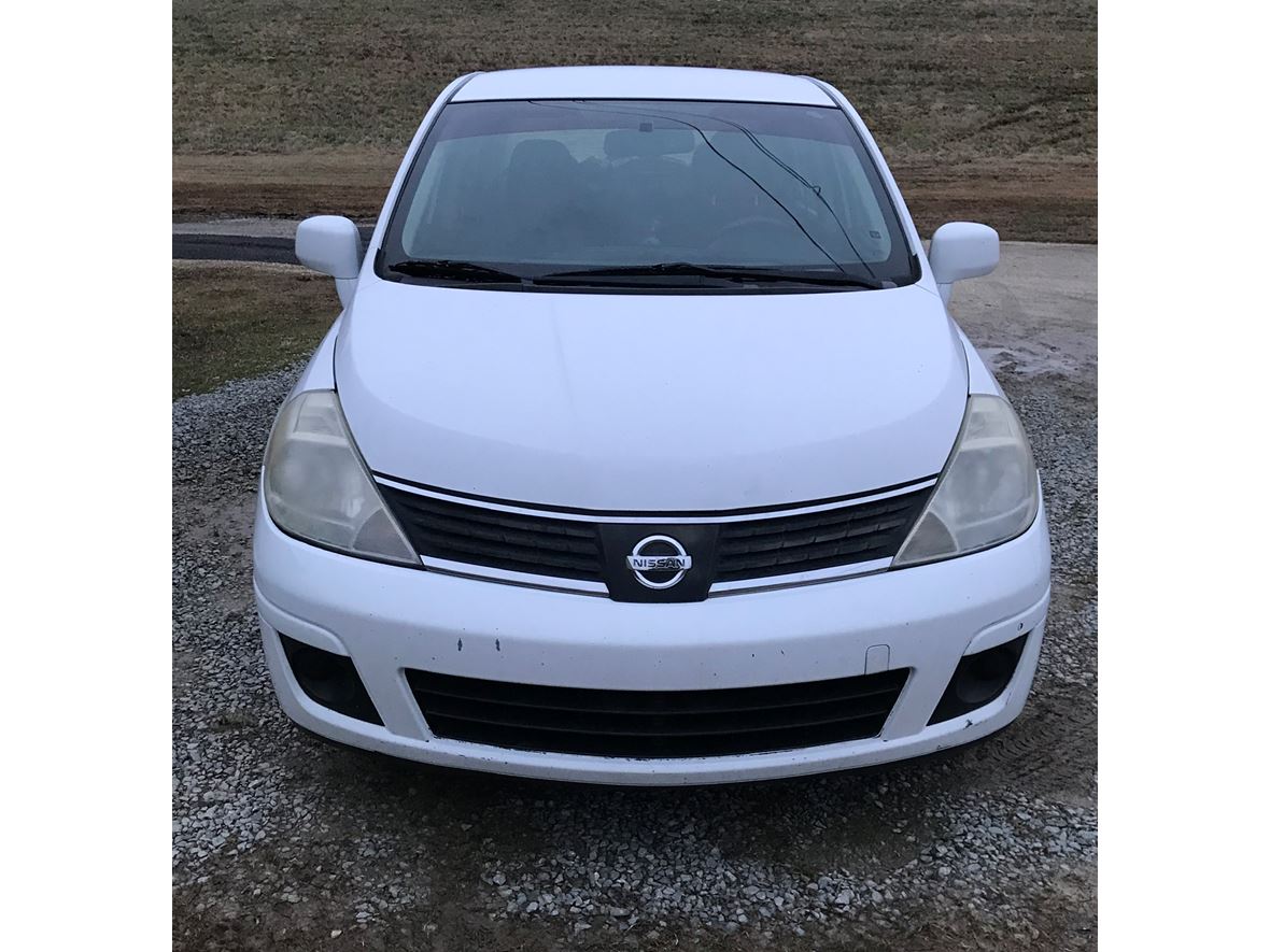 2009 Nissan Versa for sale by owner in Alamo