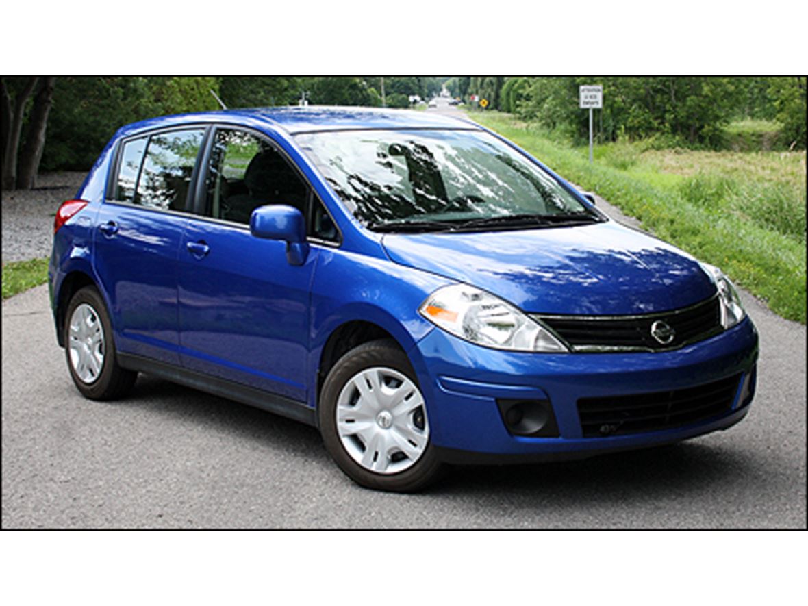 2010 Nissan Versa for sale by owner in Greenville