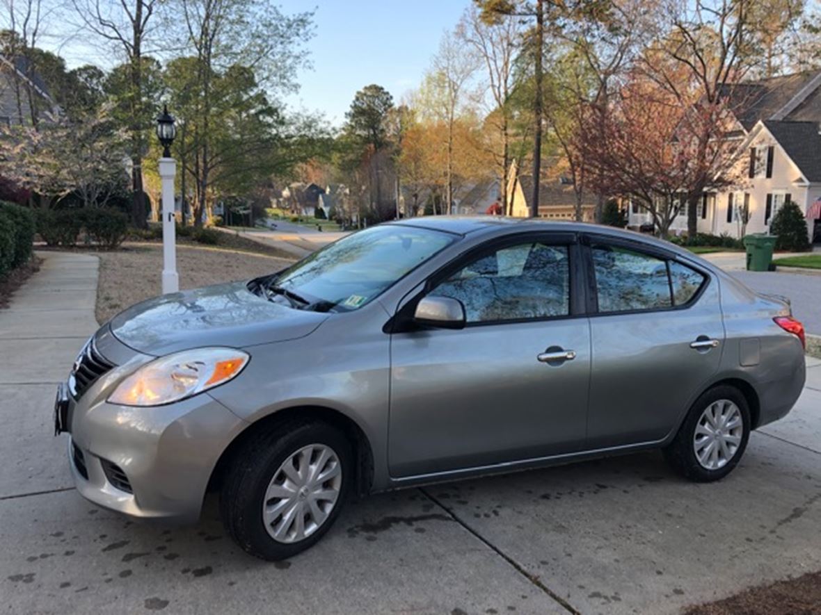 2012 Nissan Versa for sale by owner in Fuquay Varina
