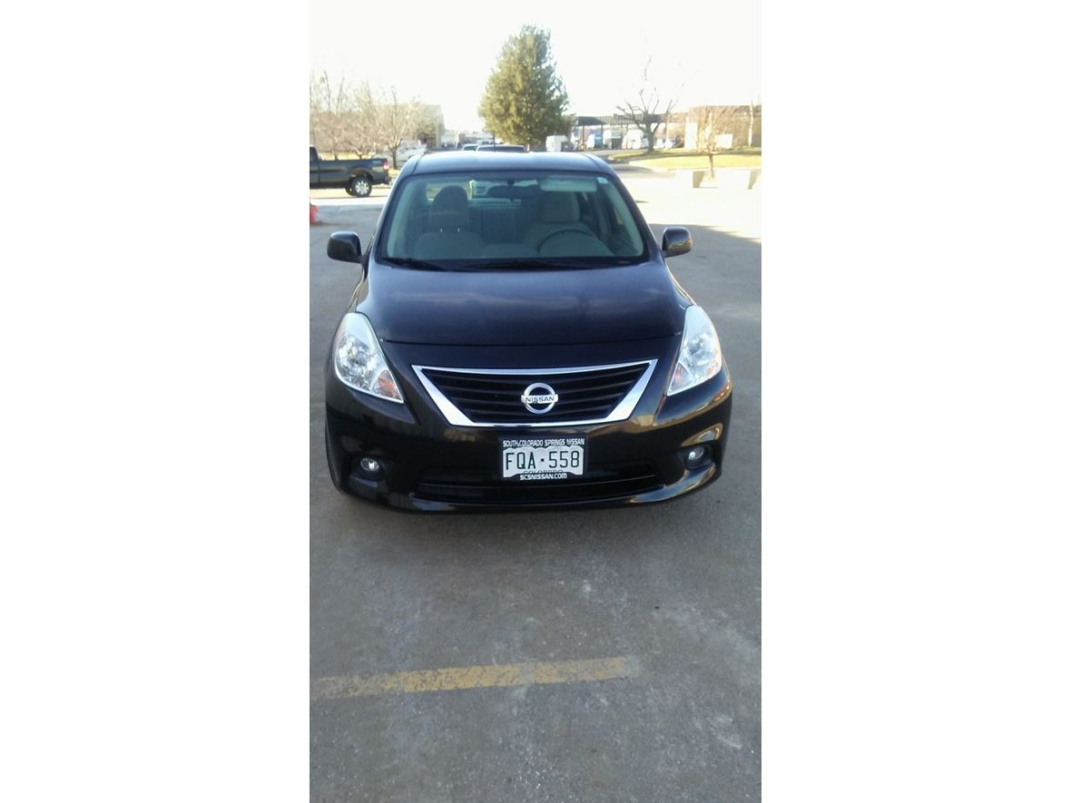 2014 Nissan Versa for sale by owner in Greeley