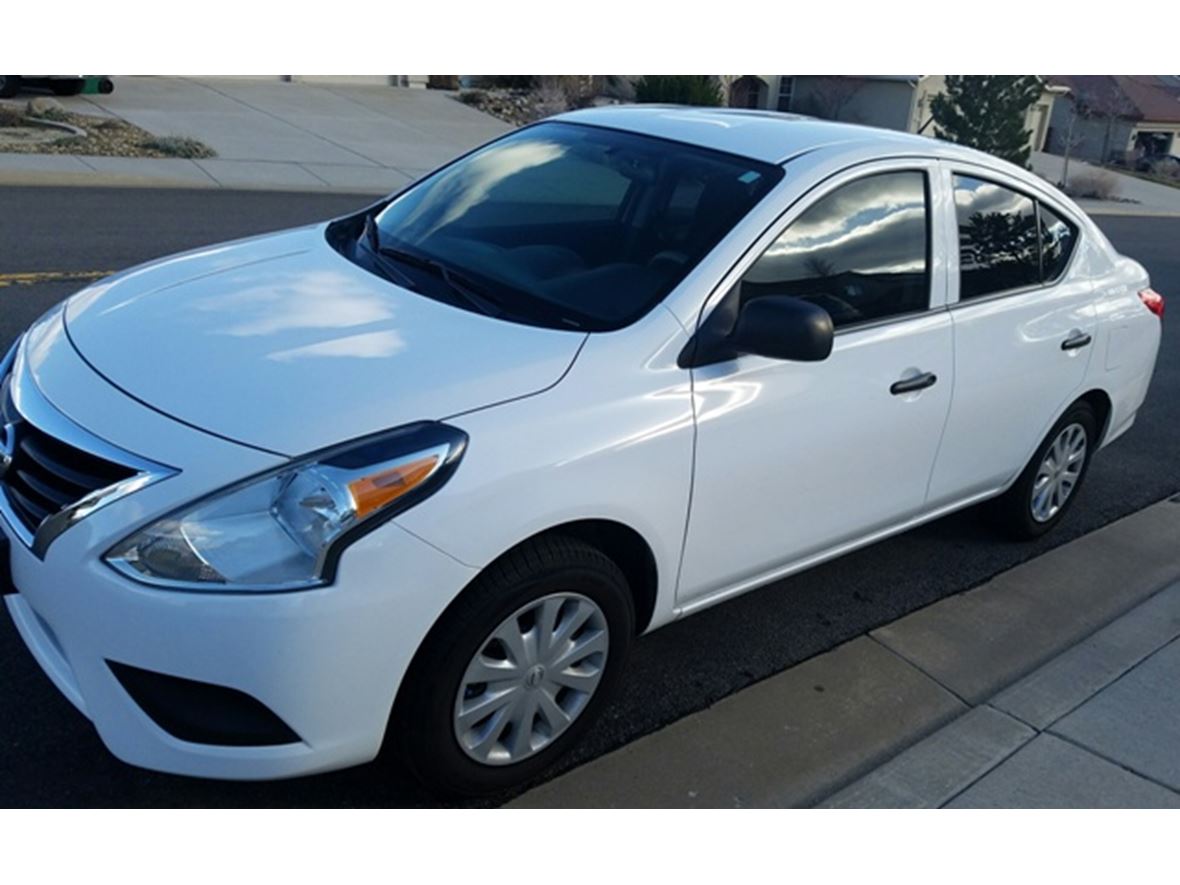 2015 Nissan Versa for sale by owner in Reno