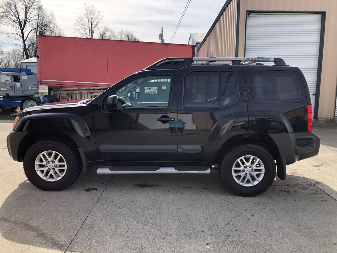2014 Nissan Xterra for sale by owner in Mount Lookout