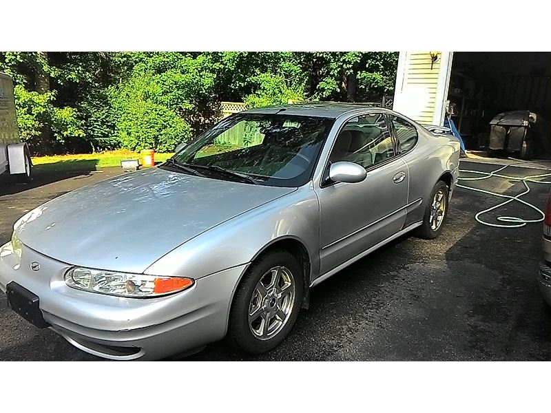 2001 Oldsmobile Alero for sale by owner in Attleboro